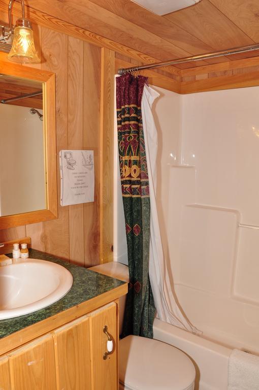 Plymouth Rock Camping Resort Rustic Cabin Elkhart Lake Exterior foto